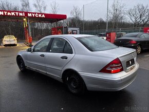 Mercedes-Benz C180 W203 - 2