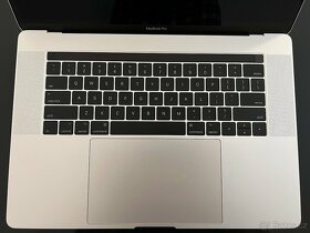 MacBook Pro 15, i7, 2017, 16GB RAM, 256 GB, TOP STAV - 2