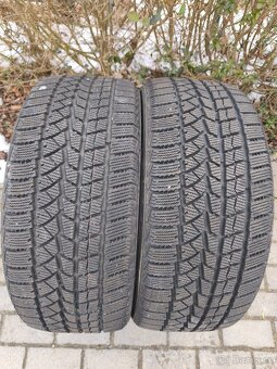 Zimní pneu 245/40 R20 - 2