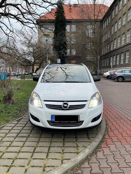 OPEL ZAFIRA 7-míst 1.6 2013 - 2