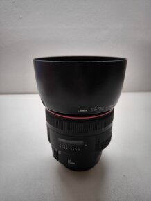 Canon EF 85mm f/1.4L IS USM - 2