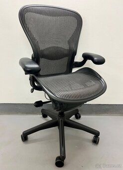 Kancelářská židle Herman Miller Aeron - 2