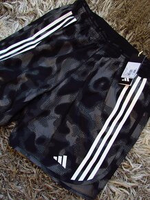 Pánské běžecké kratasy Adidas vel.XL - 2