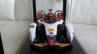 Audi 1/18 Minichamps - 2