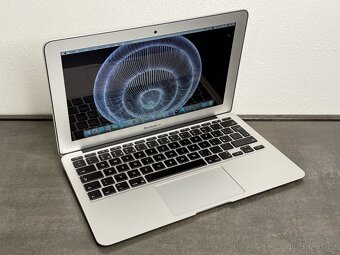 Macbook Air 11" 2012 / I5 / 4GB / 64GB / DPH - 2