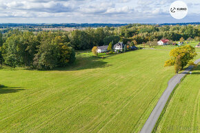 Stavební pozemek 4.605 m2 v obci Vojkovice - 2