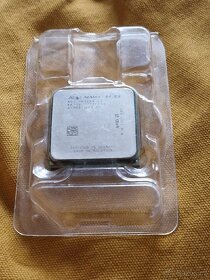 AMD Athlon 64 X2. 2x2,5GHz. AM2 - 2