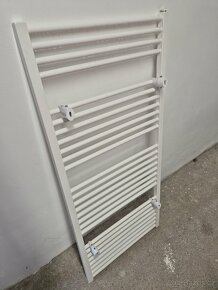 Koupelnový radiator 132 x 60 cm - 2