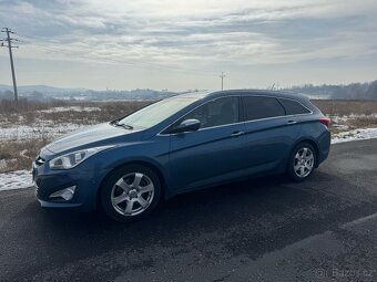 Hyundai i40, maximální výbava, 1.7 CRDI, manuál - 2