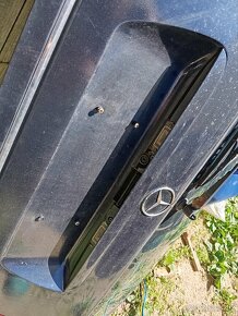 Mercedes S210 páté dveře předface - 2