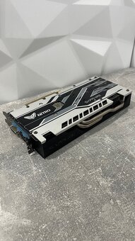 Grafická karta SAPPHIRE NITRO+ RX 570 4GB - 2