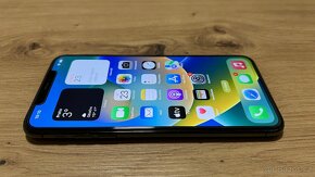 Apple iPhone 11 Pro Max 64GB, příslušenství, 4990Kč - 2