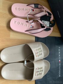 Nove boty Tommy Hilfiger zabky,pantofle,letni boty vel.39 - 2