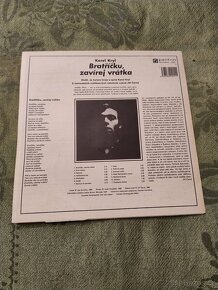 LP KAREL KRYL- BRATŘÍČKU, ZAVÍREJ VRÁTKA 1990 - 2