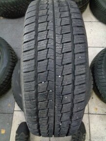 215/60 R17C HANKOOK (7-8mm) č.13574 - 2