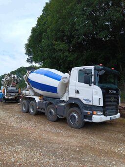 Domiešavač SCANIA R380 8x6 - nadstavba LIEBHERR 9m3 - 2