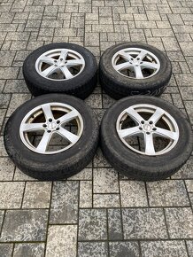 Kola Volvo XC60 235/65R17, Goodrich Winter Slalom - 2