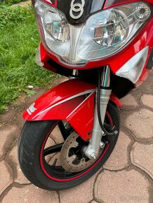 Skůtr Gilera Runner 125 VX - 2