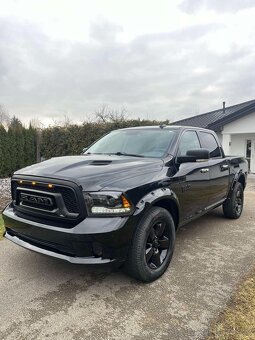 Prodám Dodge RAM BIGHORN 5.7 HEMI 4x4  2017 - 2