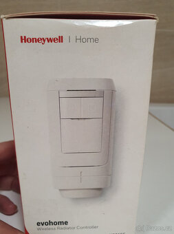 Honeywell Evohome-HR91EE Digitální termostatická hlavice - 2