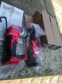 milwaukee M18 TLED-0 LED svetlo AKU lampa - 2