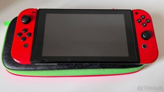 Nintendo Switch V1 / Unpatched + 32GB karta - 2