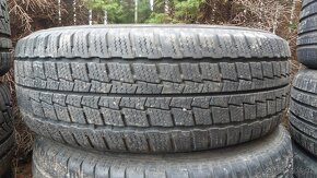 Pneu zimní, 4 ks, rozměr 205/60/16C, 100/98T, zn. HANKOOK - 2