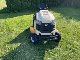 Zahradní traktor Cub Cadet - 2