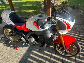 Yamaha XSR 900 ( RED LEGEND) - 2