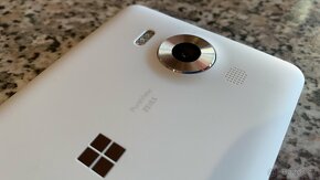 Microsoft Lumia 950 - 2