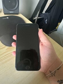 iPhone 8 Plus 256GB Space Gray - 2