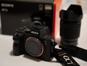 Sony A7 III s objektivem Sony FE 28-70 mm f/3,5-5,6 OSS - 2