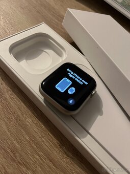 Hodinky Apple Watch SE 44mm silver s pásky a fóliemi - 2