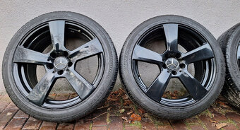 Mercedes E - Klasse R18 5×112, 8J×18 ET45 -pneu letní 245/40 - 2