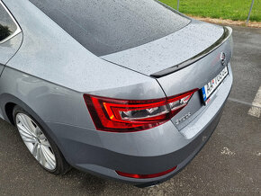 SKODA SUPERB 3 spoiler kridlo lipko na kufor - 2