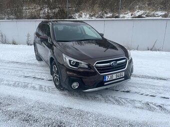 Subaru Outback 2,5 i benzín - 2