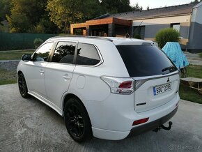 Mitsubishi outlander - 2