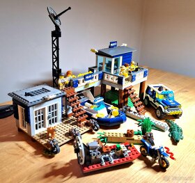 Lego City policejní stanice v džungli 60069 - 2