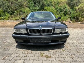 BMW 750i E38 - 2