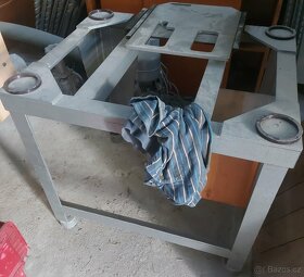 Železná konstrukce stolku - 2