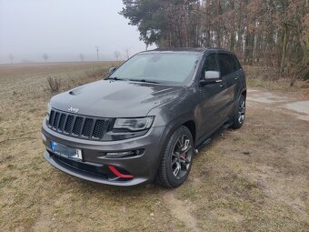 Jeep Grand Cherokee SRT - 2