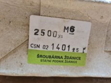 Prodám matice M6 ZN 2500 ks - 2