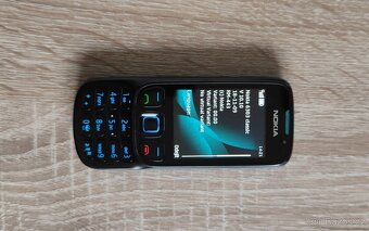 TLAČÍTKOVÝ MOBILNÍ TELEFON NOKIA 6303c (RM-443) - 2