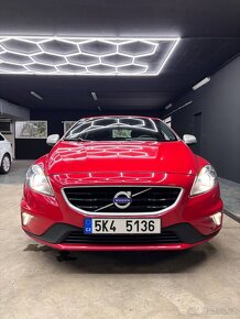 Volvo v40 Ř-design 2015 rok - 2