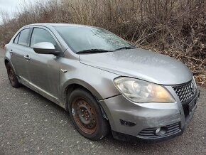 SUZUKI KIZASHI (2010,2.4 benzín,CVT) - 2