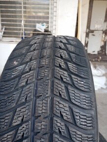 Zimní pneu 235/55 R 17 - 2