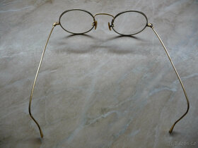 Brýle "Lenonky" s pouzdrem. - 2