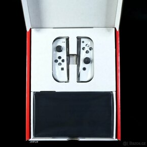 Prodám Nintendo Switch OLED + 10 her - 2