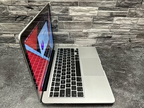 MacBook Pro 13" 2015 i5 / 8GB / 256GB - 2