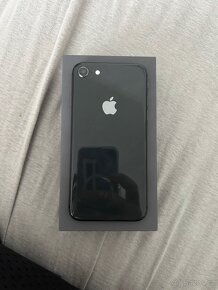 iPhone 8 64GB - 2